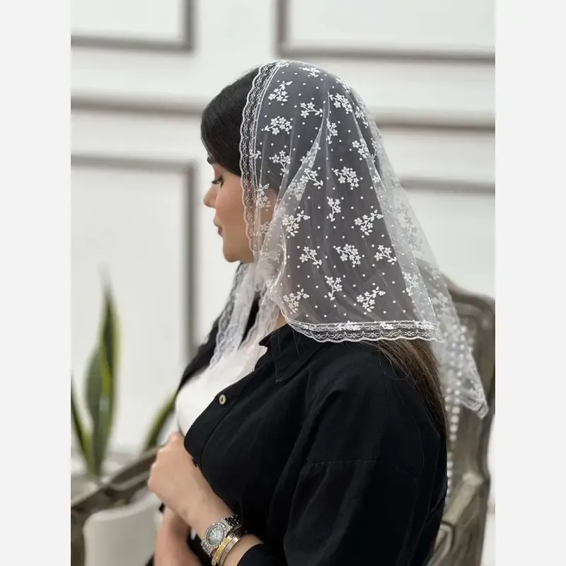 مینی اسکارف مجلسی سه گوش گیپور ابعاد 75 در 75 سانتیمتر