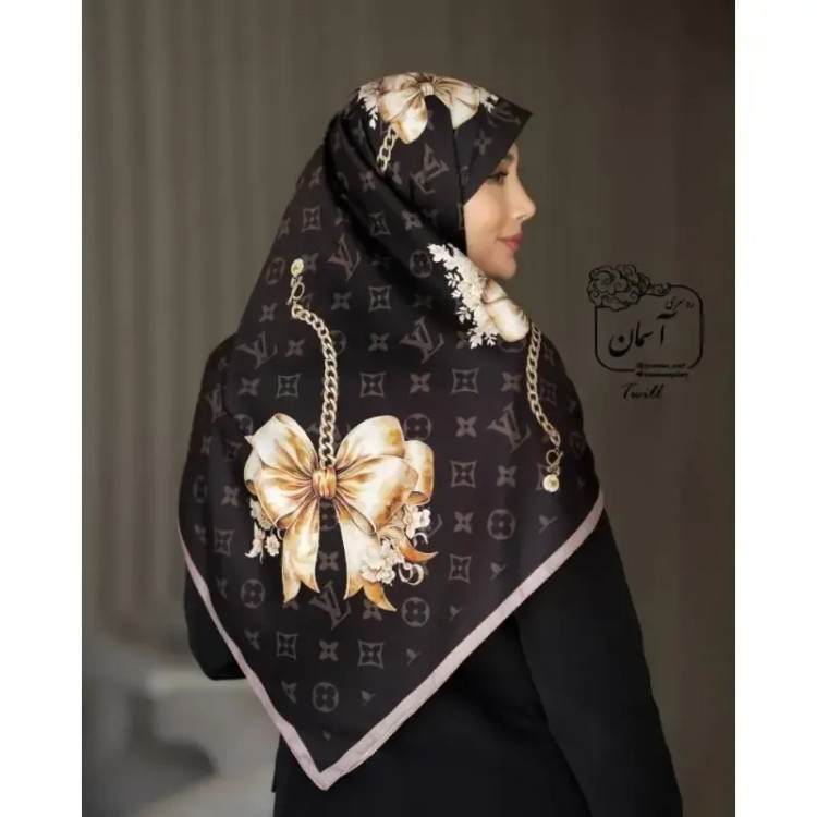 روسری ساتن ابریشم طرح زمرد قواره 140 توییل مجلسی